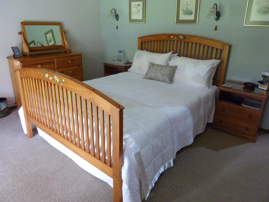 التمز Thorold Country House المظهر الخارجي الصورة